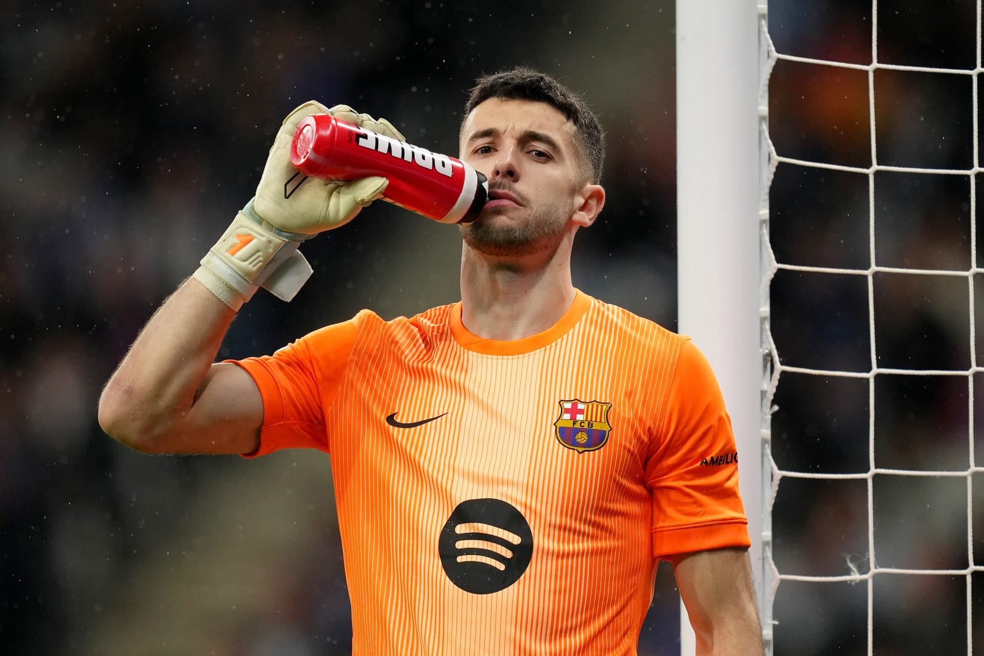 Joan Garcia joins Ter Stegen in rare La Liga clean-sheet club