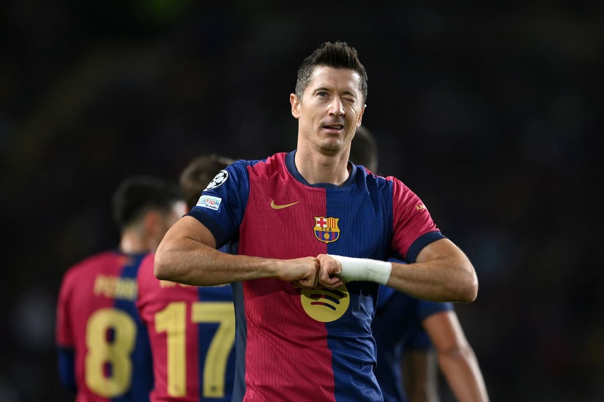 Robert Lewandowski sets timeline for decision on Barcelona future after rejecting late offers