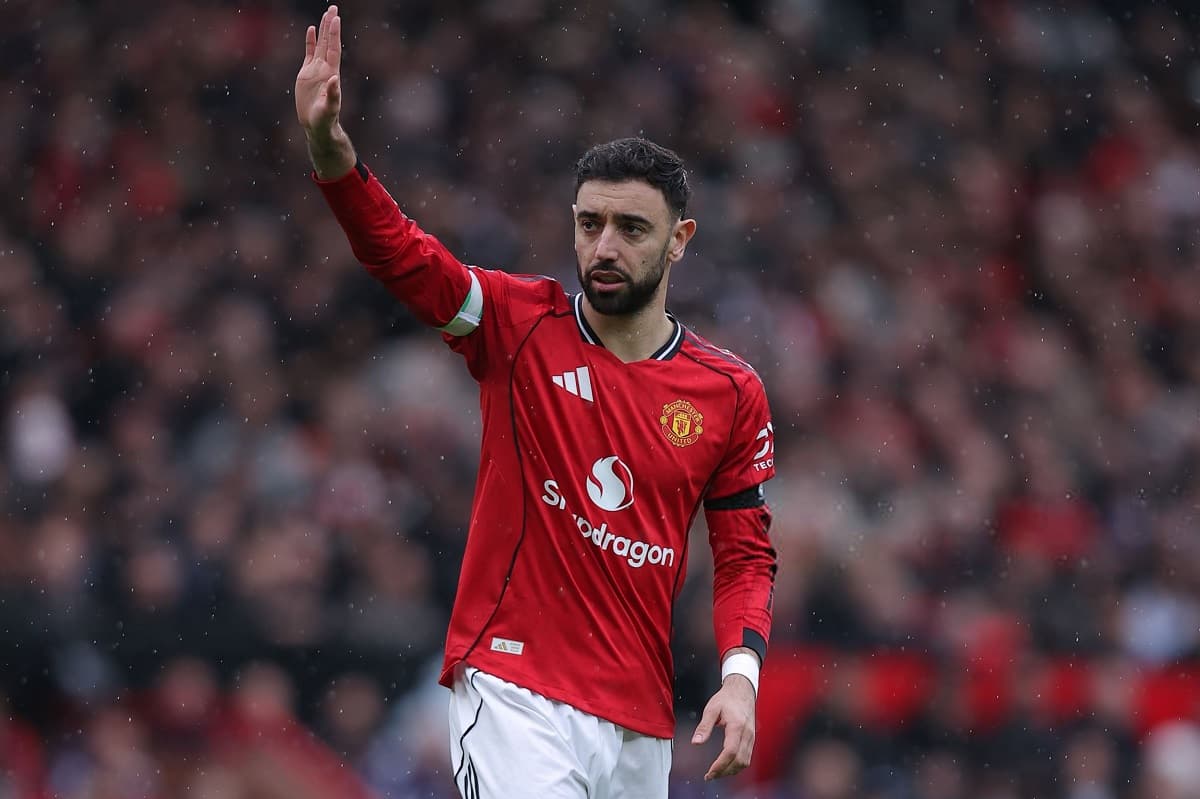 Bruno Fernandes green lights huge transfer as £200m budget set aside