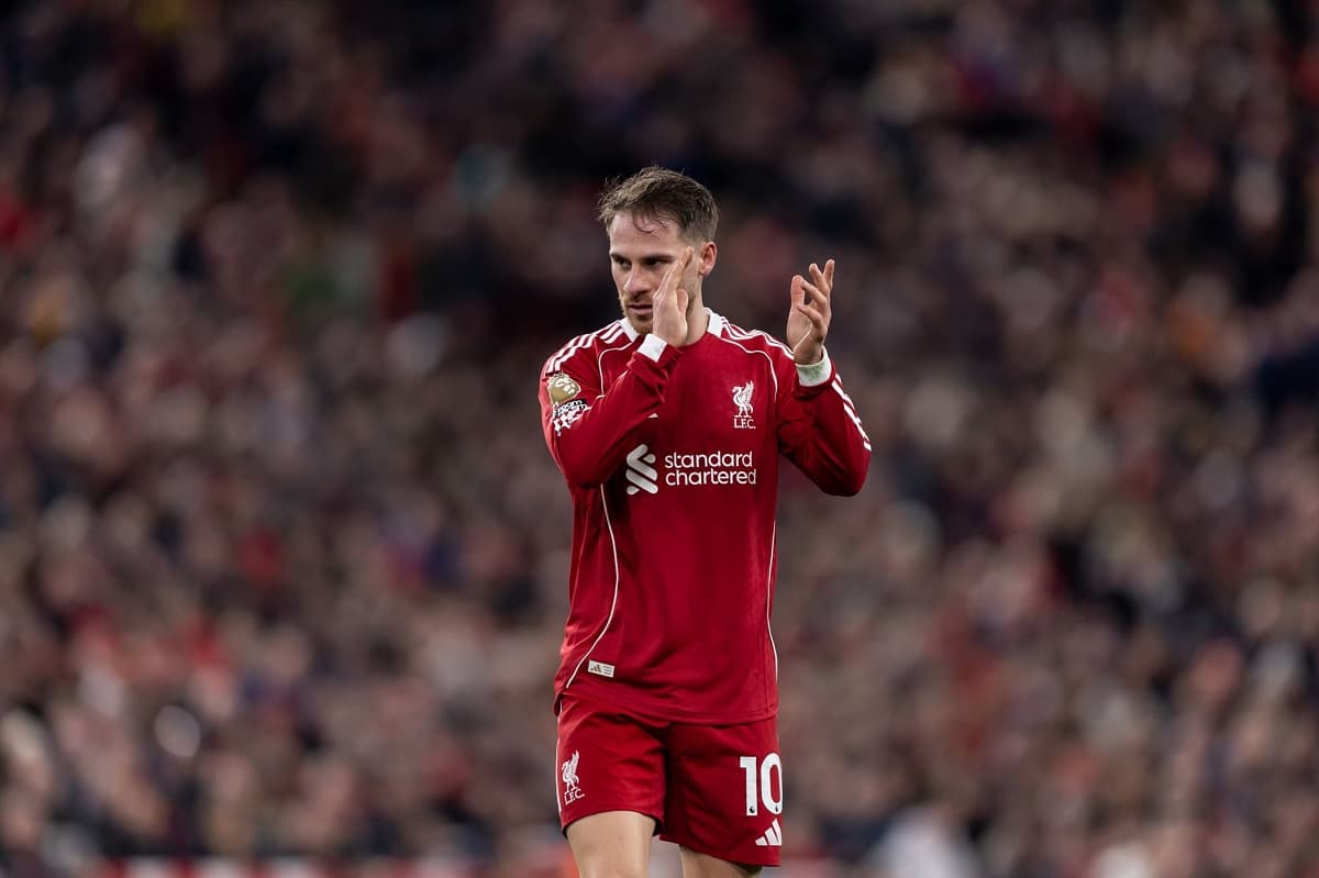 Man Utd plotting shock move for Liverpool star in bid to solve midfield issues