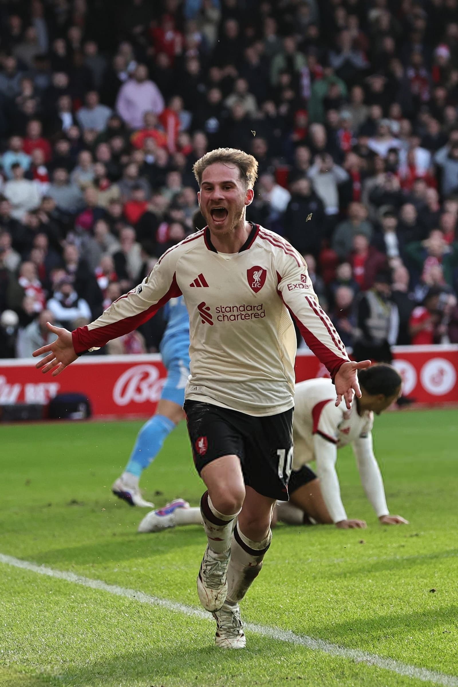Liverpool edged Nottingham Forest 1–0 thanks to a dramatic 97th-minute winner from Alexis Mac Allister. The Reds were below par and struggled in attack, while Forest also failed to create clear chances in a dull contest. After having a goal ruled out by VAR, Mac Allister struck late to seal the win, lifting Liverpool to sixth place and boosting their Champions League hopes. Forest remain just two points above the relegation zone.