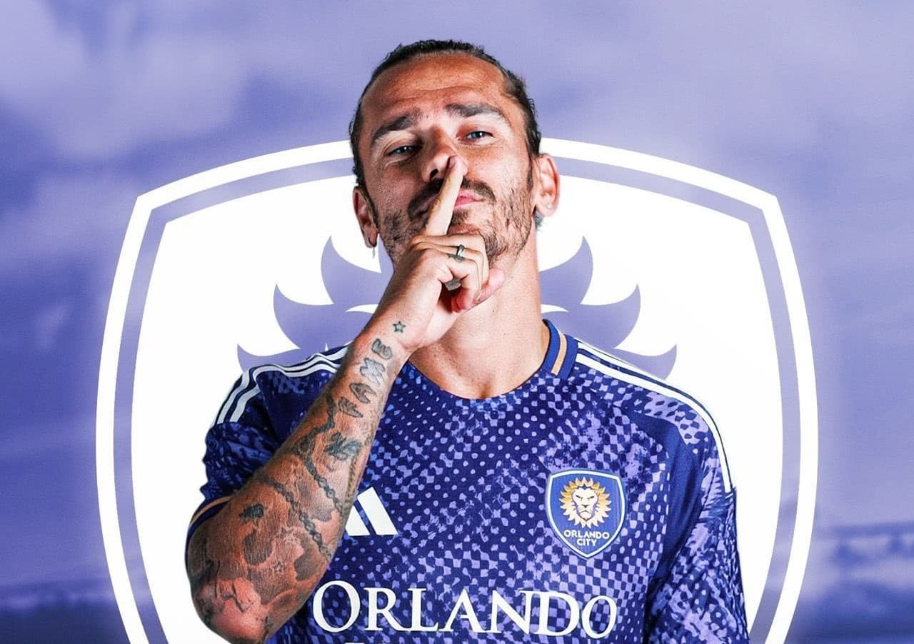 Antoine Griezmann travels to USA to finalise Atletico Madrid exit