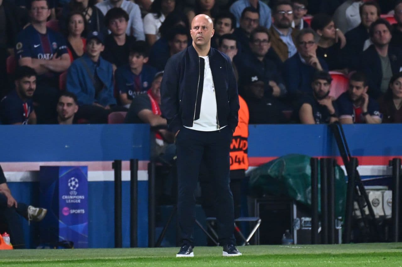 Arne Slot gives confusing reason behind benching Liverpool star Mo Salah vs PSG