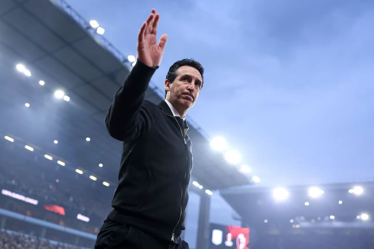 Man United closely monitoring manager at Premier League rivals