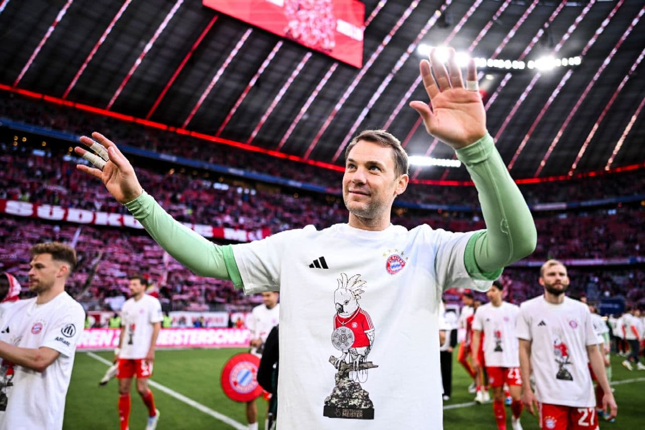 Manuel Neuer equals Thomas Müller’s record of 13 Bundesliga titles with Bayern Munich