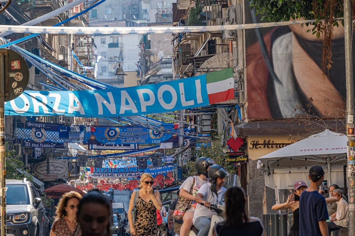Napoli sale rumors: De Laurentiis rejects €2 Billion bid as US consortium remains interested