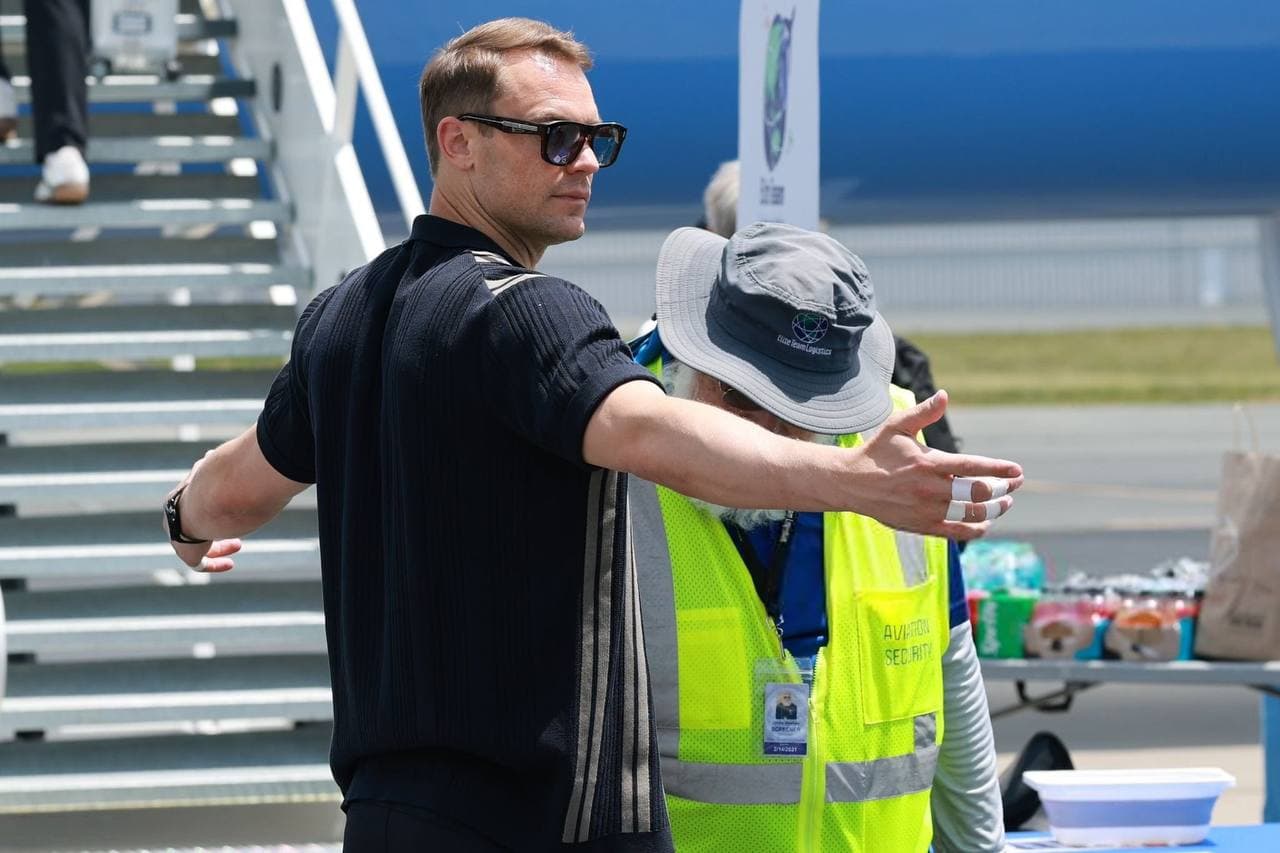 German national team undergoes tarmac security checks before flight to Texas