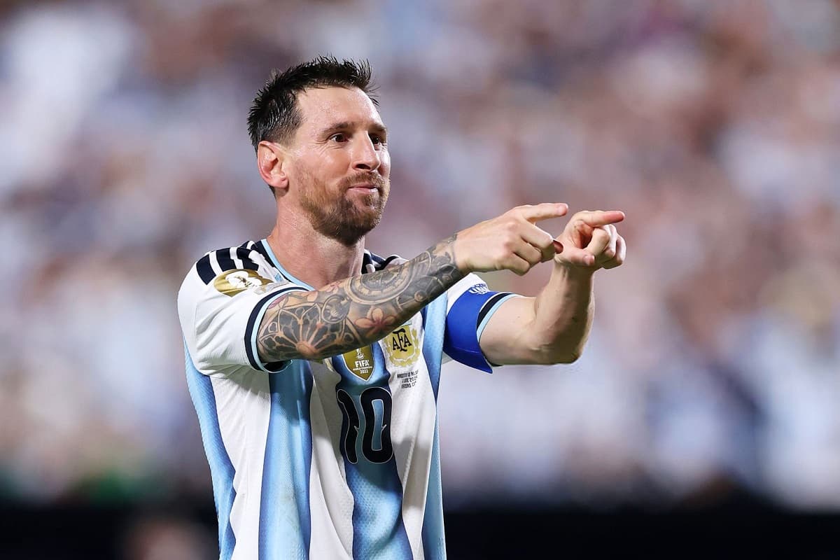 Lionel Messi sets World Cup scoring record and becomes joint all-time top scorer with Miroslav Klose