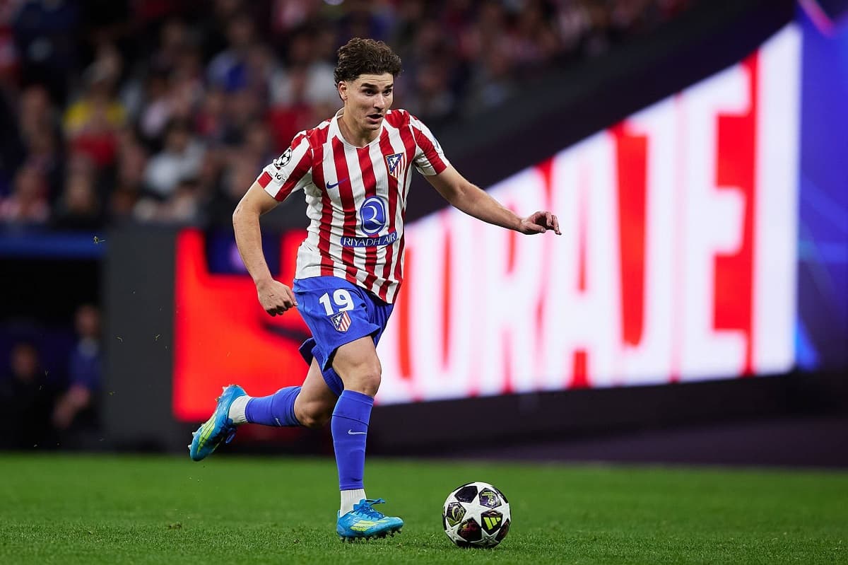 Real Madrid cool Alvarez pursuit as Barcelona maintain daily contact