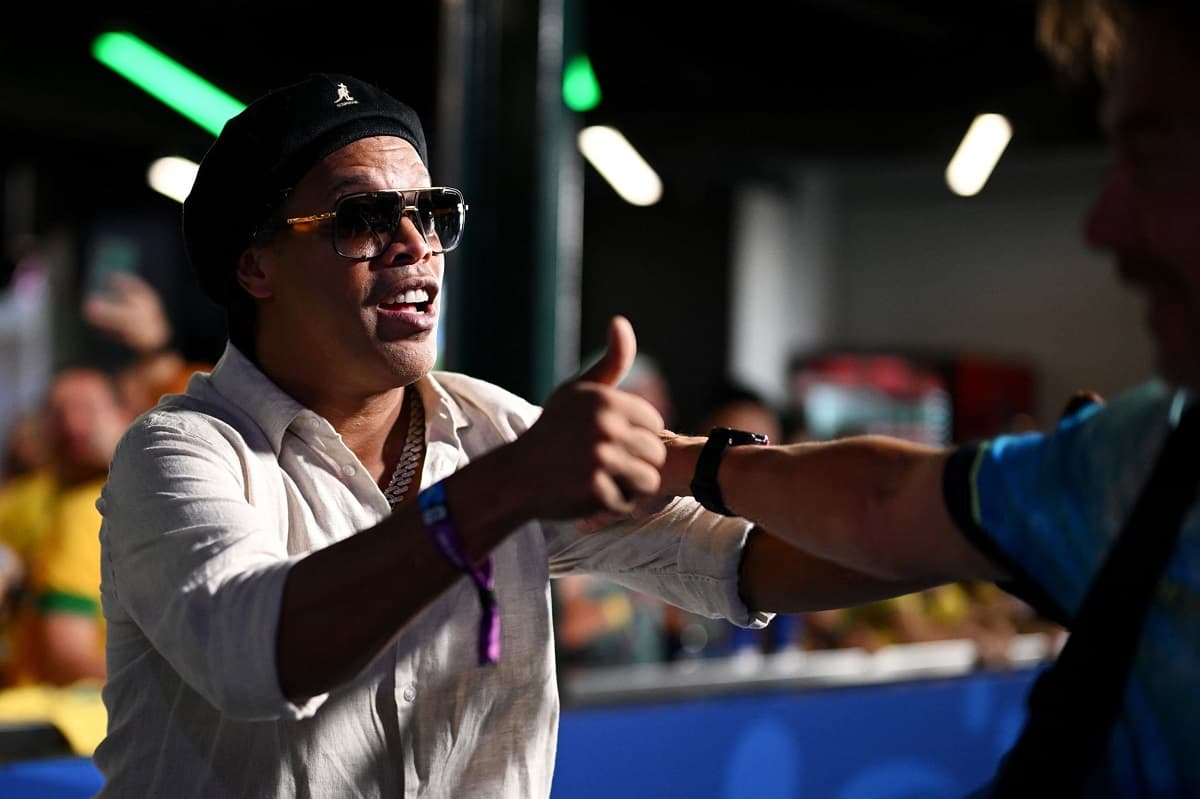 Ronaldinho signs for Italian third-tier club and could play again at 46