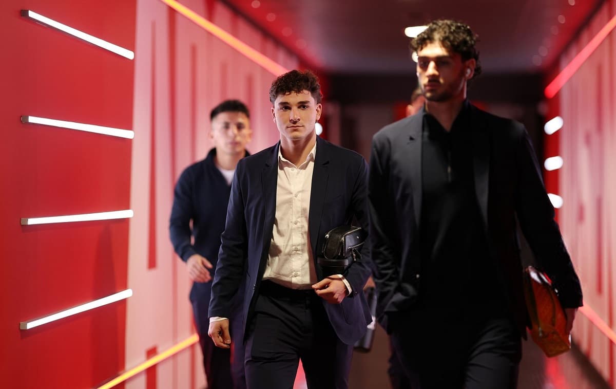 Atletico Madrid CEO refuses Alvarez sale to Barcelona and threatens FIFA complaint