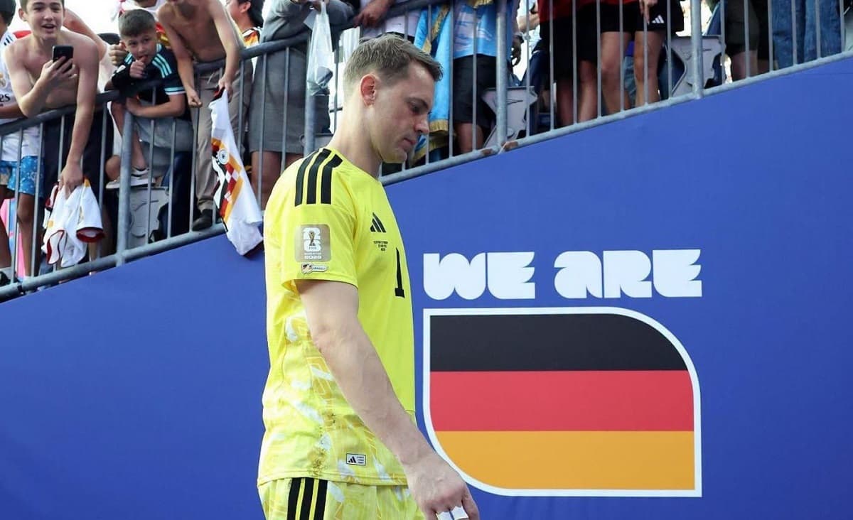 Neuer retires from international football after Germany's World Cup exit