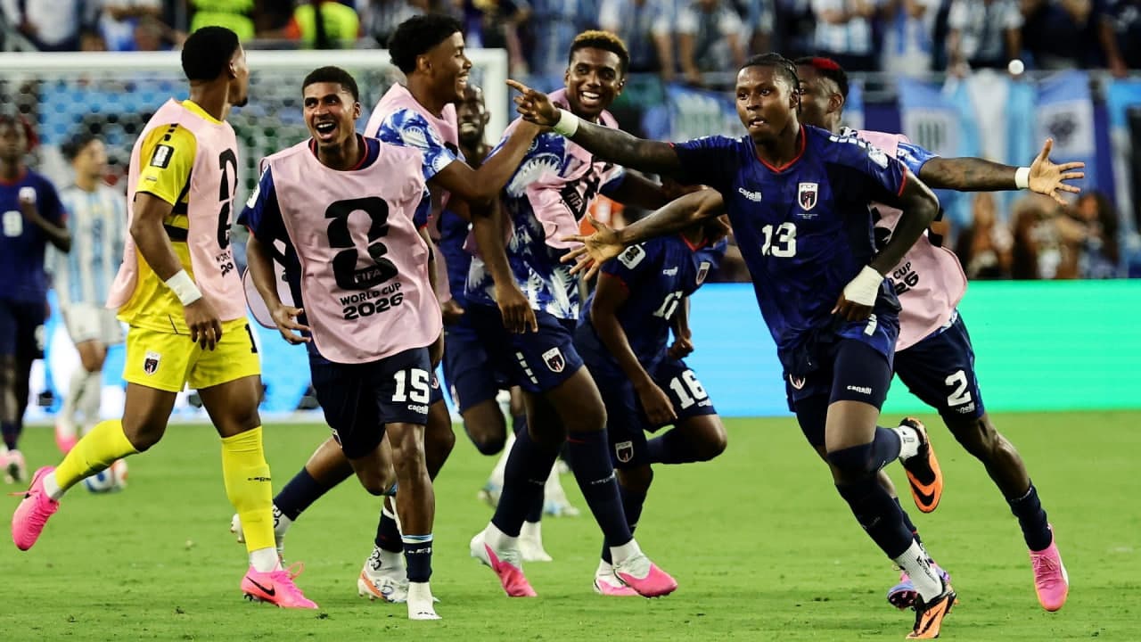 Cape Verde’s Sidny Lopes Cabral scores stunning goal and celebrates with girlfriend in crowd