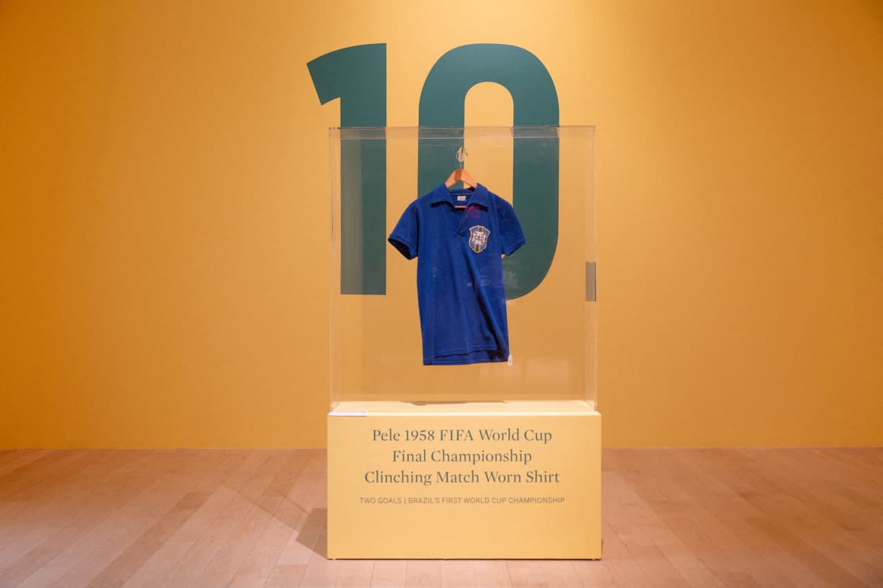 Pele's 1958 World Cup final shirt sells for $4.9 million at auction