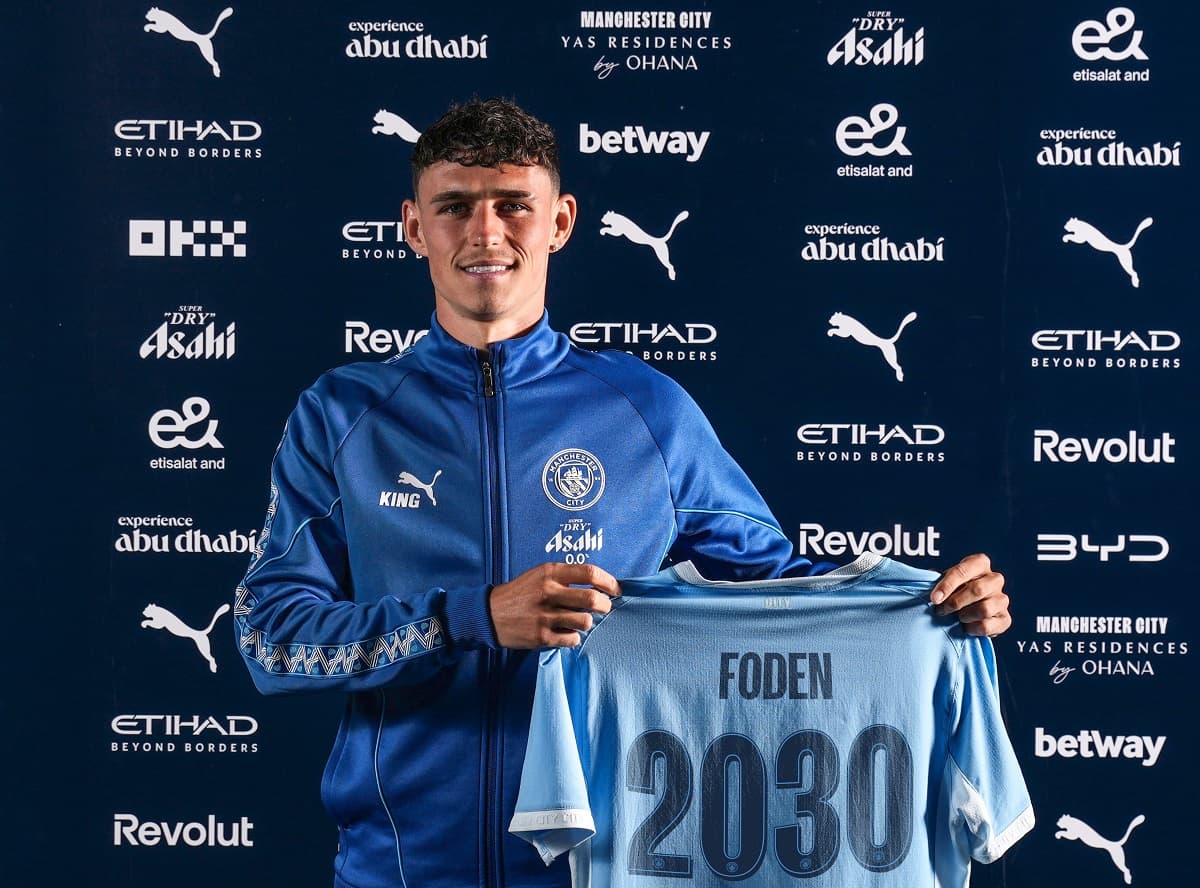 Foden signs new Manchester City contract until 2030