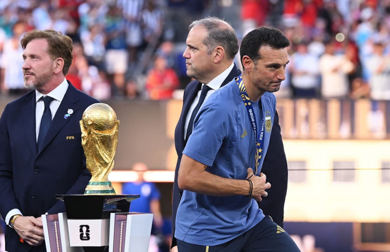 Scaloni apologizes to Argentina fans after World Cup final defeat
