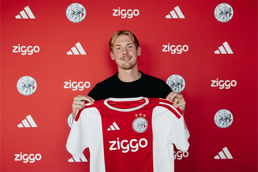 Ajax sign Julian Brandt on a free transfer