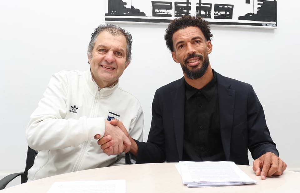 Vozinha joins Colo-Colo after remarkable World Cup breakthrough