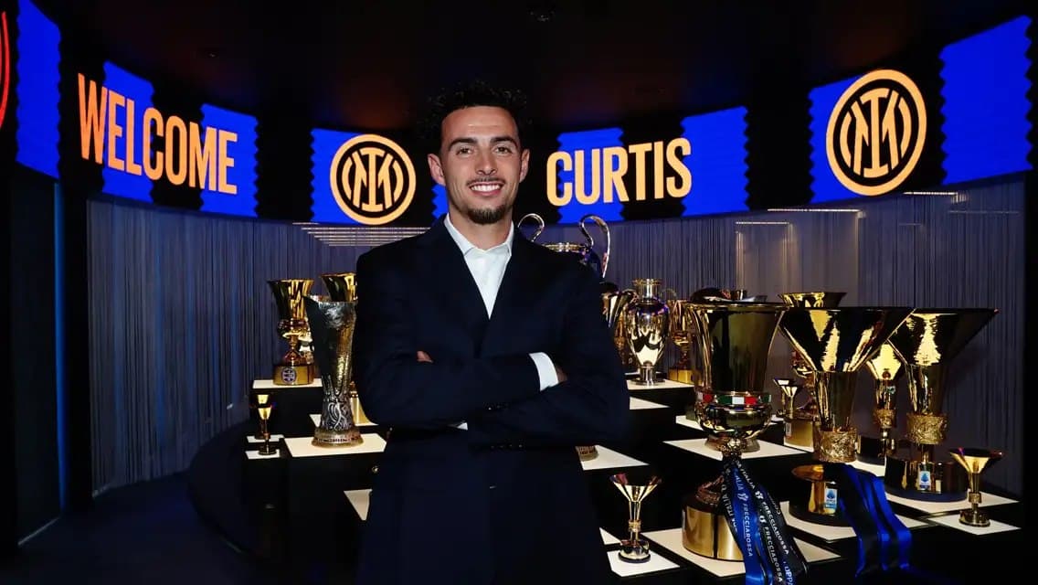 Curtis Jones joins Inter from Liverpool