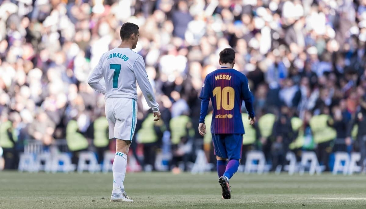 Messi shirt crushes Ronaldo jersey at auction