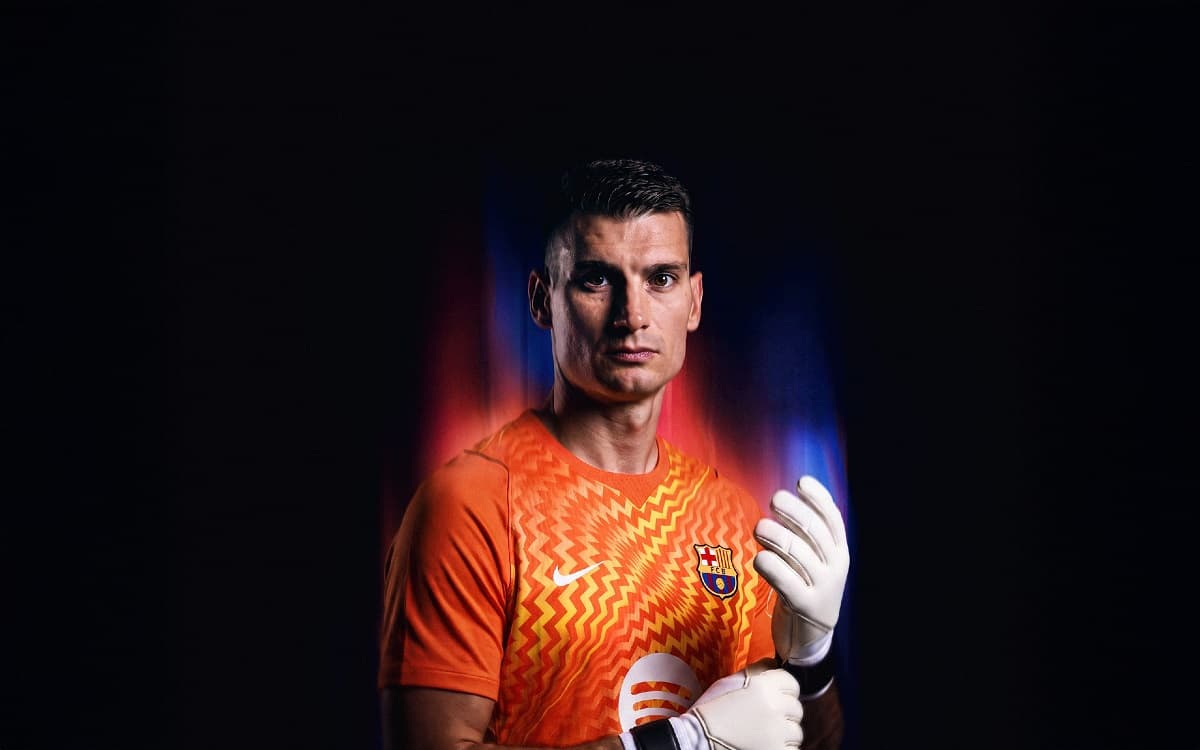 Barcelona announce the signing of Dominik Livakovic