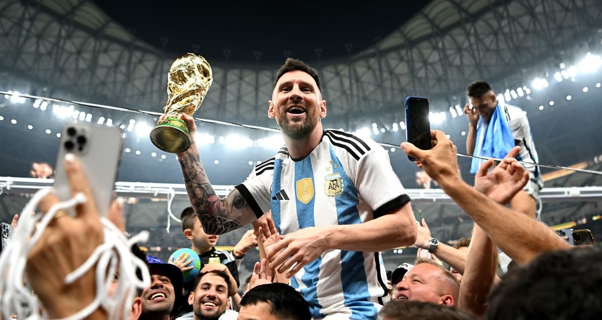 BREAKING: Lionel Messi announces retirement from Argentina national team after 20 years