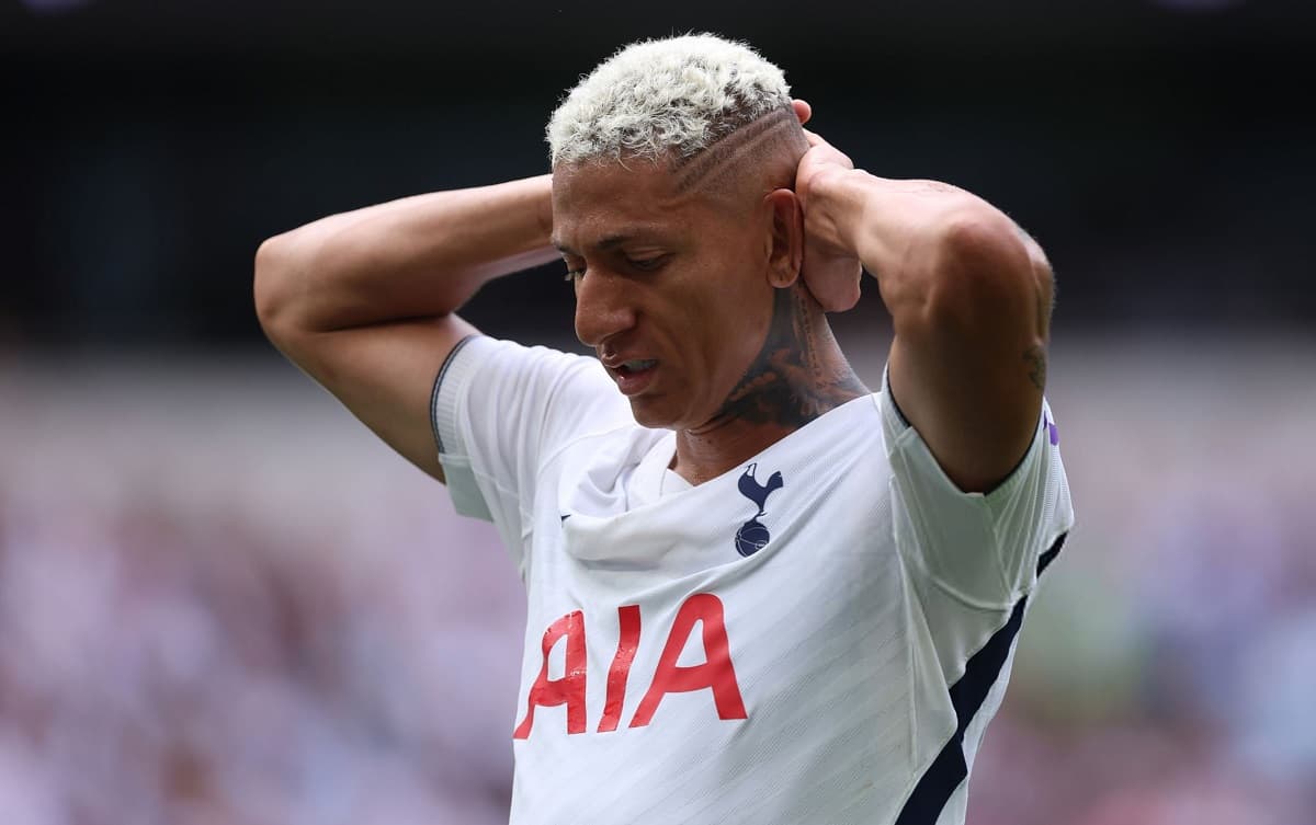 Richarlison issues bombshell statement as Everton transfer hangs in the balance