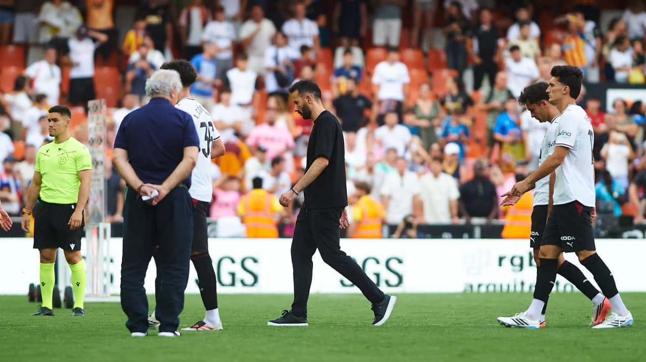 Canizares urges Valencia fans to empty Mestalla in pressure campaign against Lim