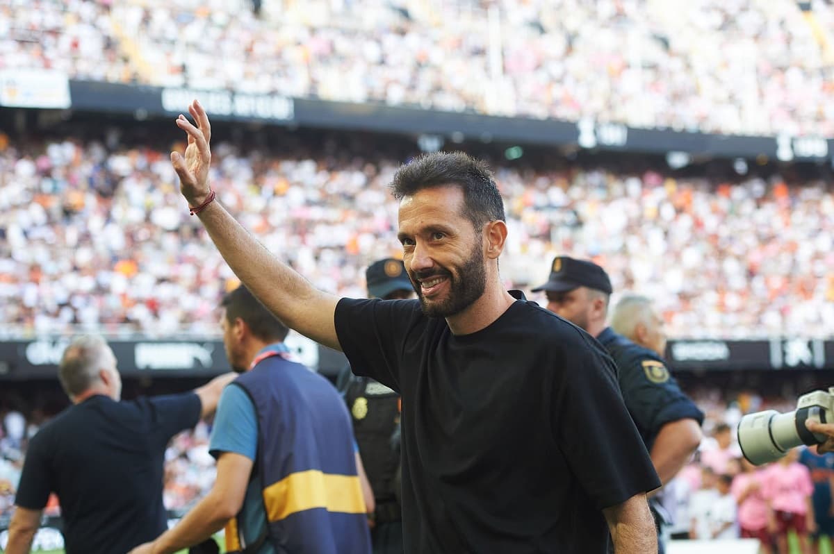 Valencia sack Carlos Corberan and Ron Gourlay after winless start