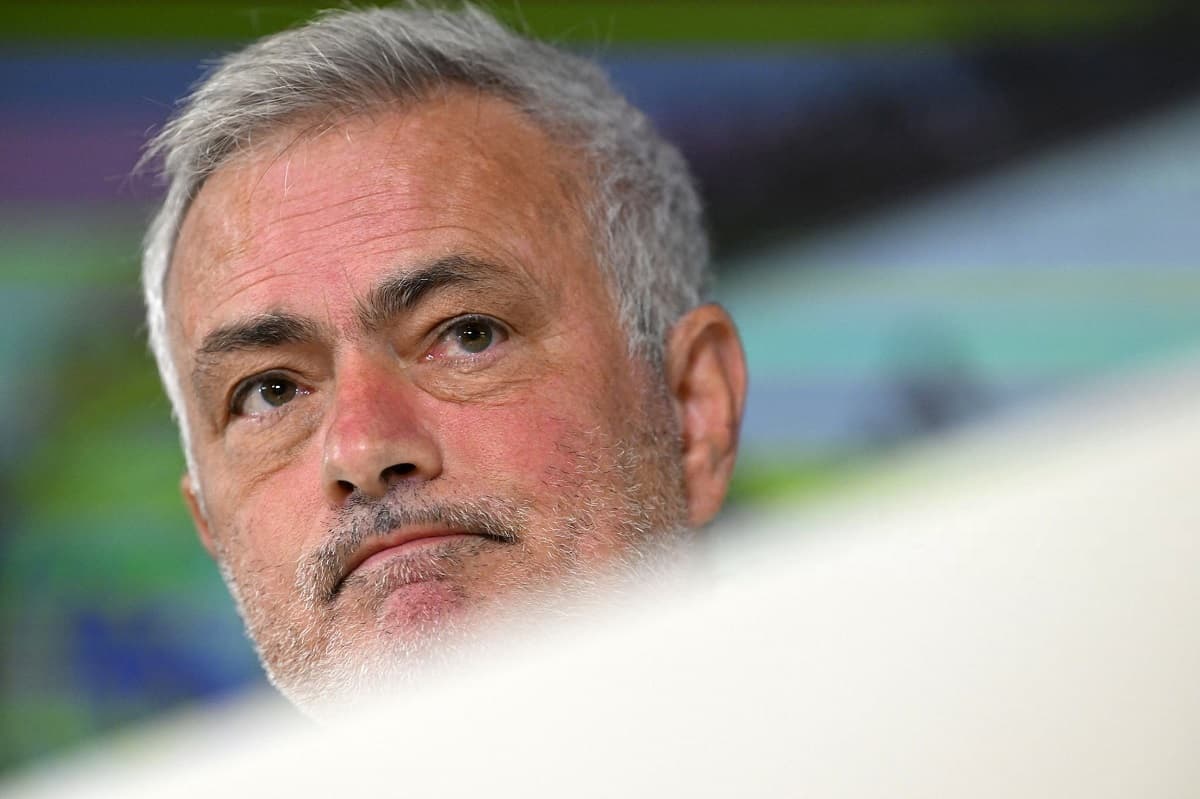 Mourinho calls criticism of Mbappe 'ridiculous' and confirms Villarreal start