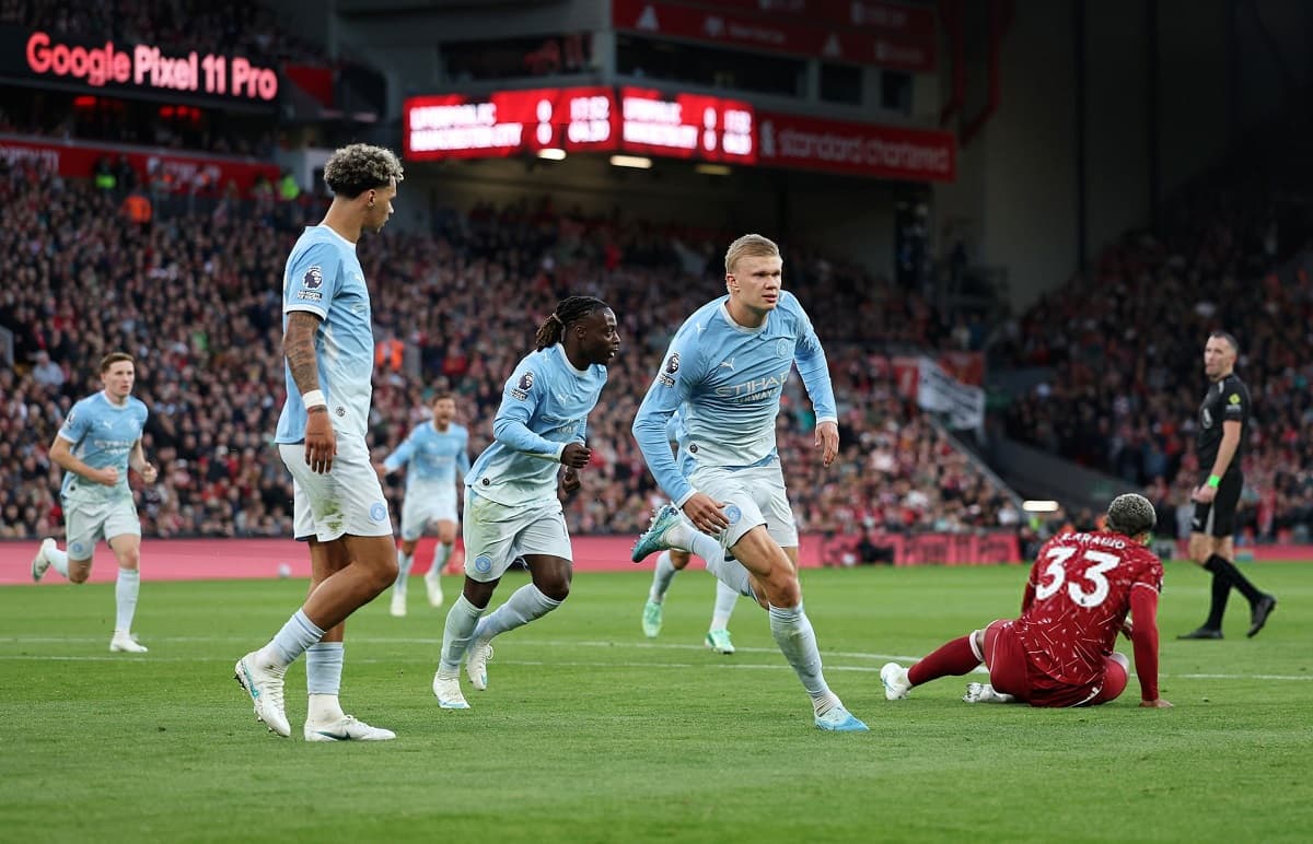 Manchester City respond emphatically to Liverpool’s red card with commanding 3-0 win