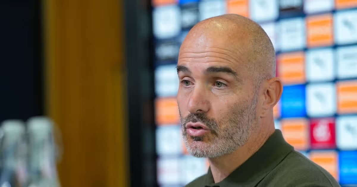 Maresca hopes for inflatable bananas at Etihad