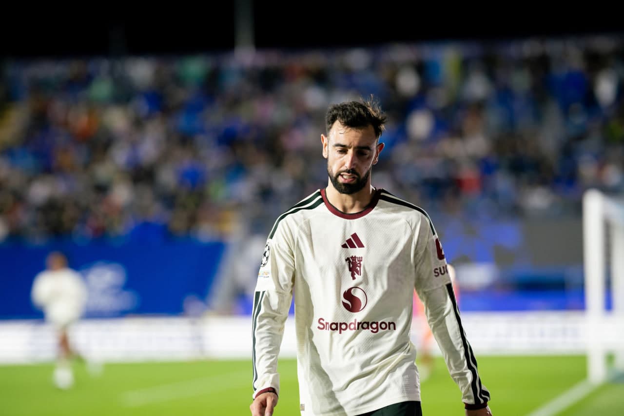 Bruno Fernandes questions Carrick after Manchester United’s humiliating defeat