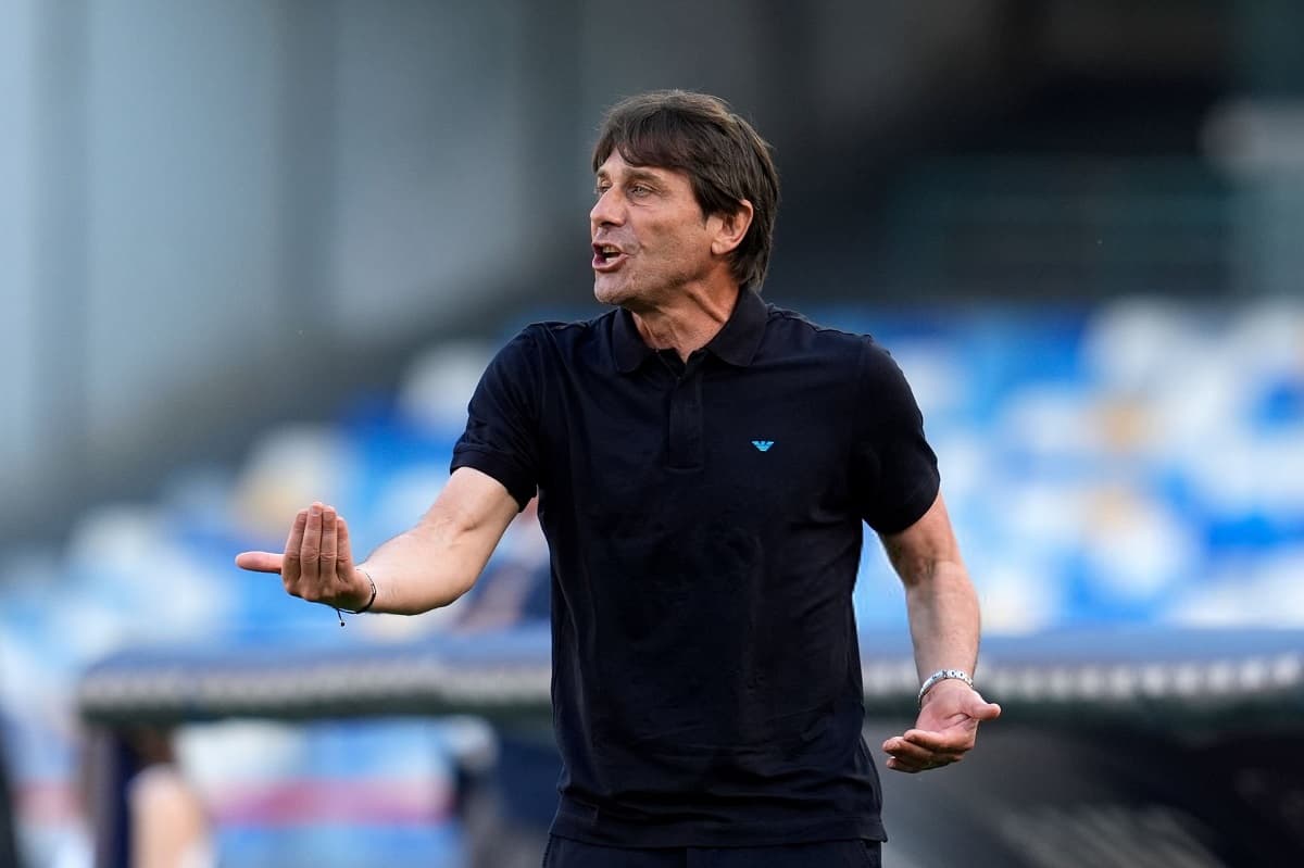 Antonio Conte responds to Manchester United links and clarifies his future